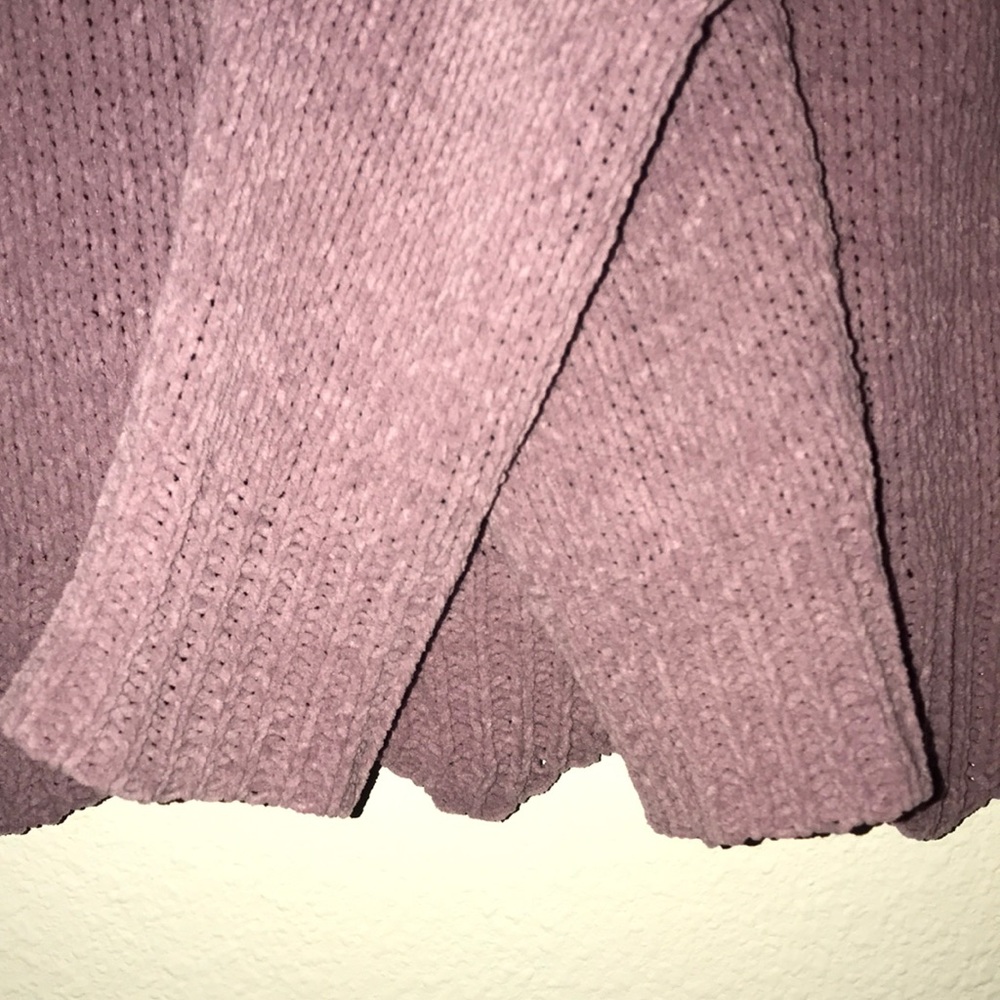 Sweater - Picture 6 of 7